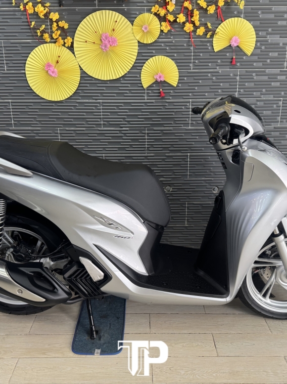 Honda SH 160 date 2025 ABS Bạc Porsche