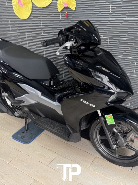 Honda AB 125 date 2025 Đen Bóng Bs 077.97
