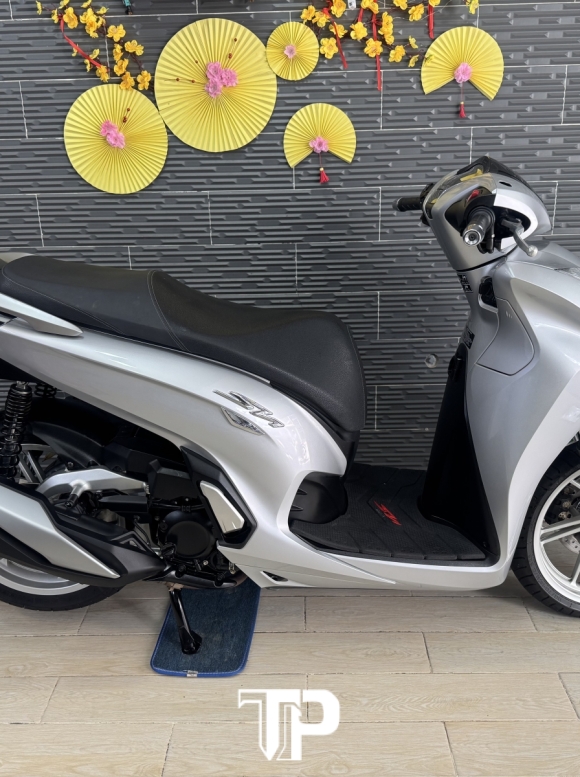 Honda SH 350i 2023 máy thái SM 601 max date