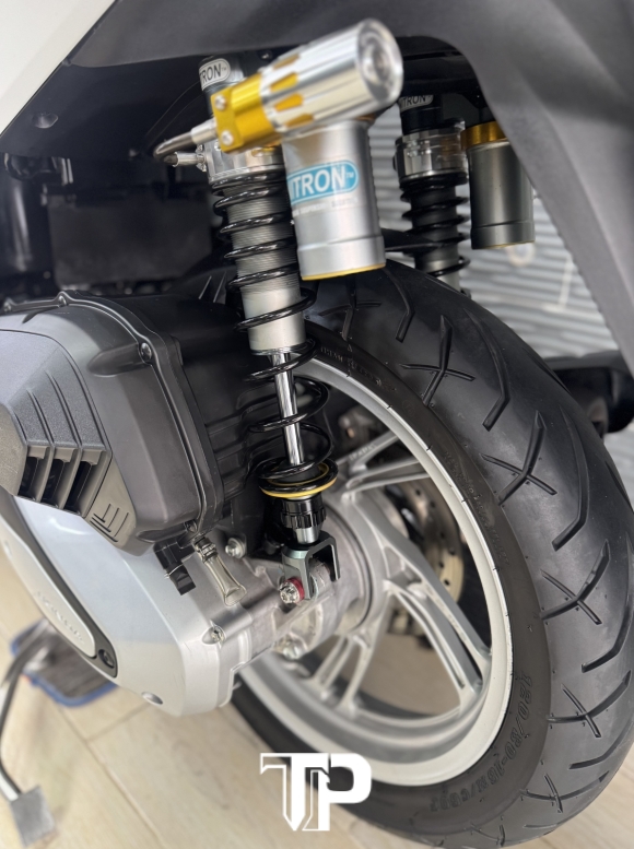 Honda SH125 date 2025 Trắng Bstp hàng bỏ mẫu