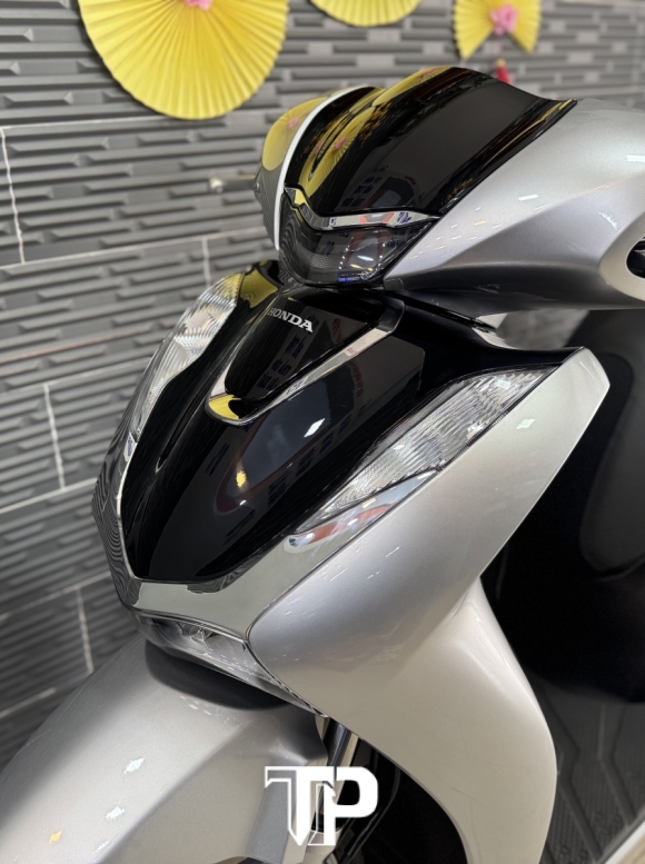 Honda SH125 date 2025 Bạc Porsche Bstp