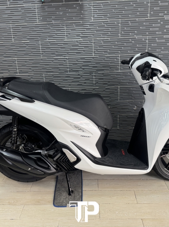 Honda SH160 date 2023 Trắng Đen Sporty