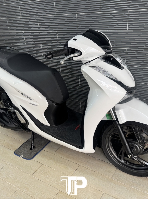 Honda SH160 date 2023 Trắng Đen Sporty
