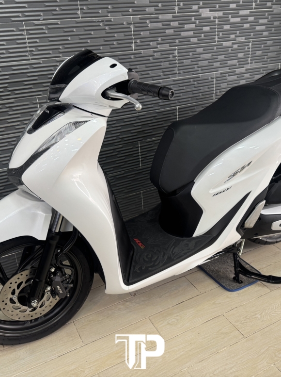 Honda SH160 date 2023 Trắng Đen Sporty