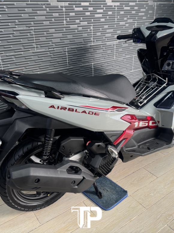 Honda AB 125 date 2024 Xám Xi Măng Bstp