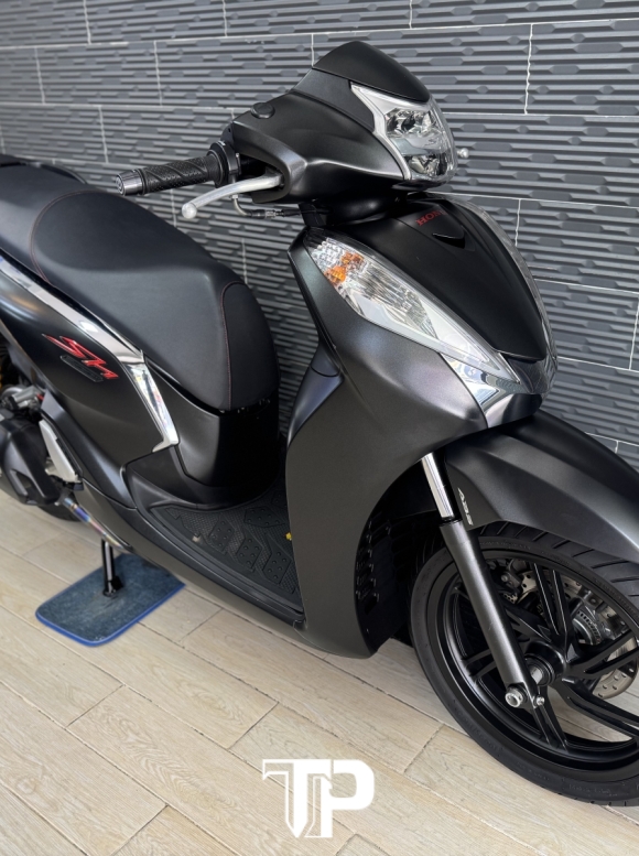 SH 300i Date 2017 Đen Nhám Bstp