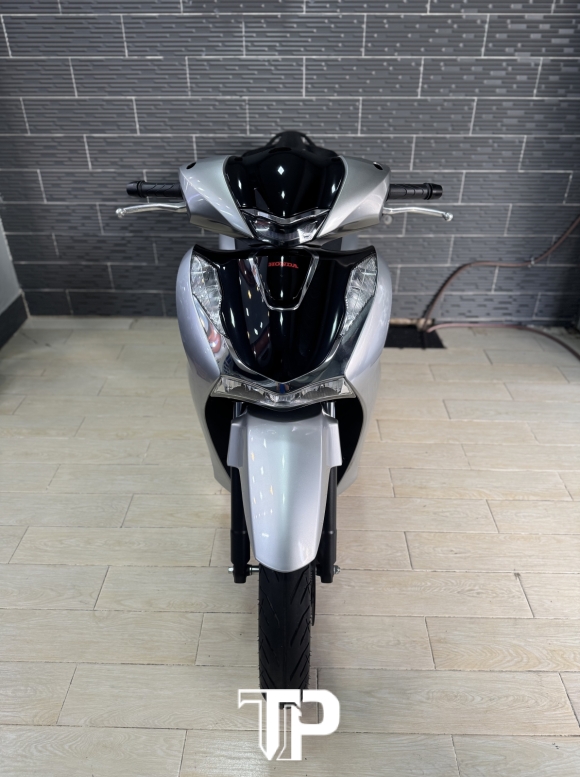 Honda SH125 date 2022 Trắng Đen Biển Tphcm