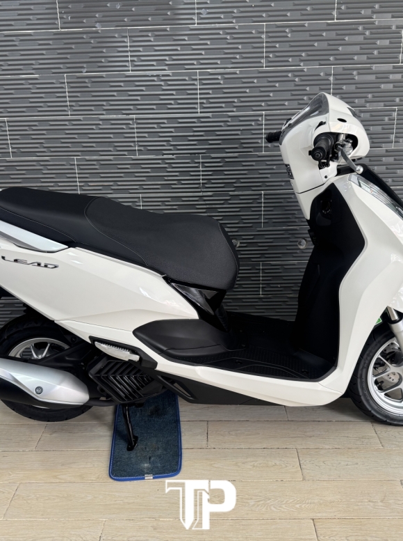 Honda Lead 125 date 2026 New Trắng Đen