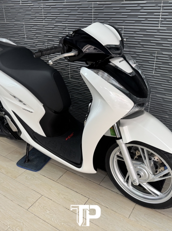 Honda SH160 date 2024 Trắng Panda Bstp