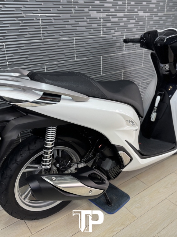 Honda SH160 date 2024 Trắng Panda Bstp