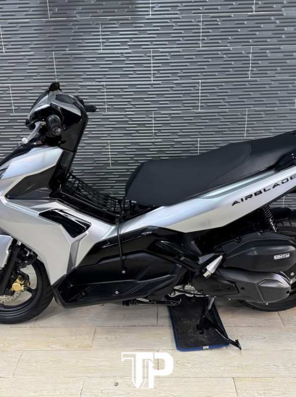 Honda AB150 date 2021 Bạc Porsche