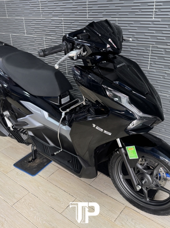Honda AB125 date 2025 Đen Bóng hàng bỏ mẫu 