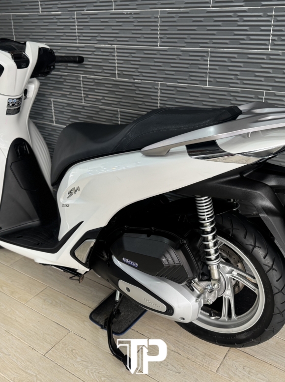Honda SH160 date 2024 Trắng Bs Sài Gòn