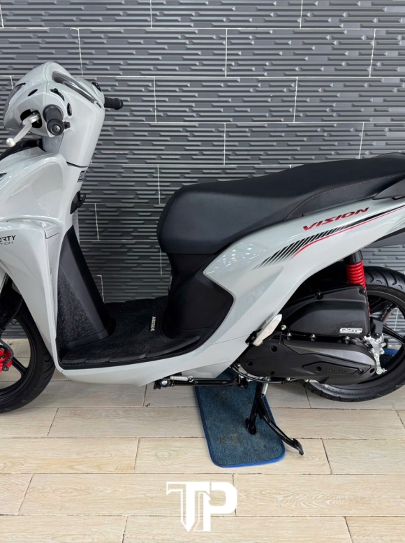 Vision đặc biệt 2024 bánh lớn