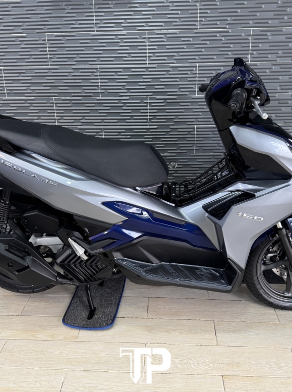 AB160 xanh Bạc 2024