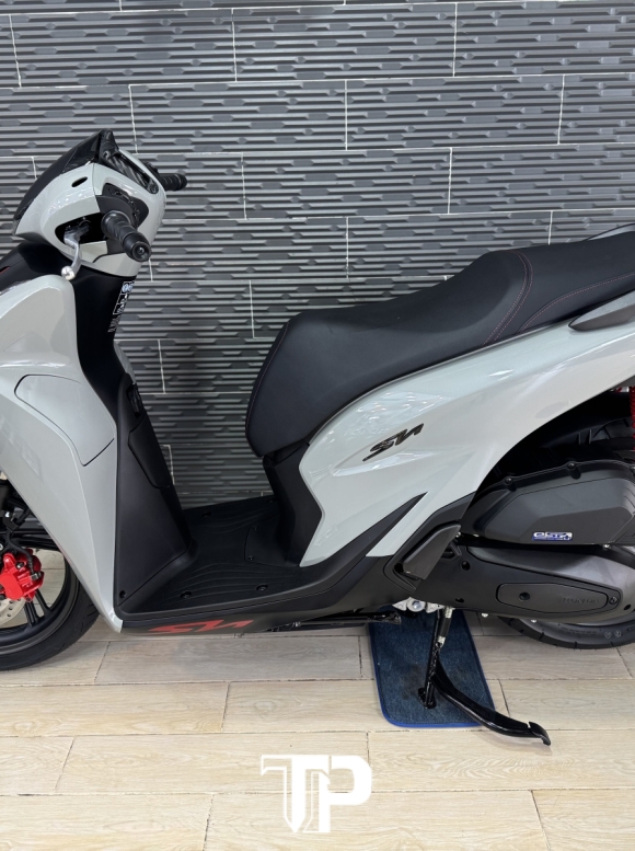 SH 125 abs 2026 xám xi măng New